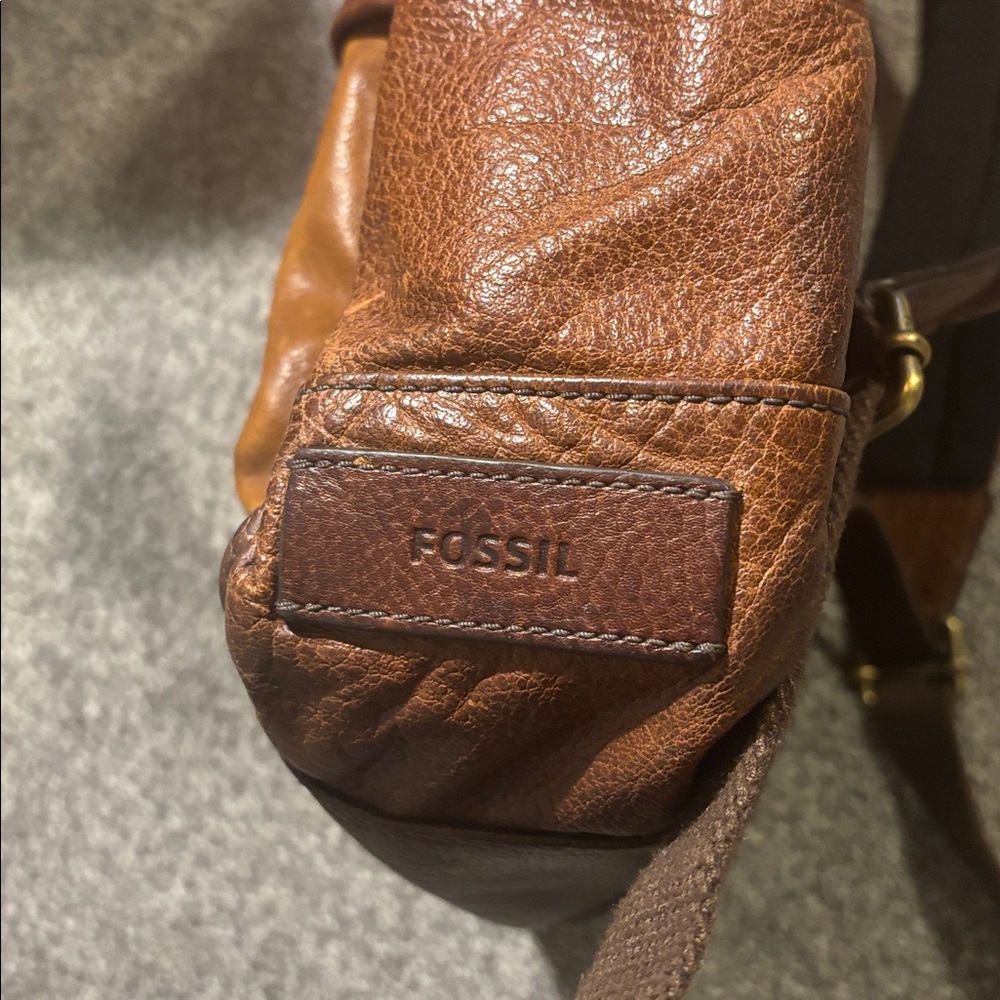 FOSSIL Classic Brown Leather Men’s Backpack good condition - Picture 4 of 9
